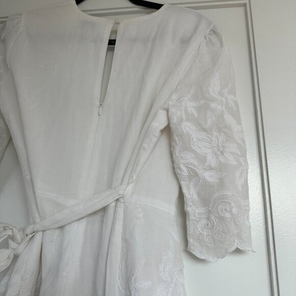 Place Nationale Wrap Mini Dress Sz 2 White Linen Embroidered Scallop Trim - Picture 7 of 7